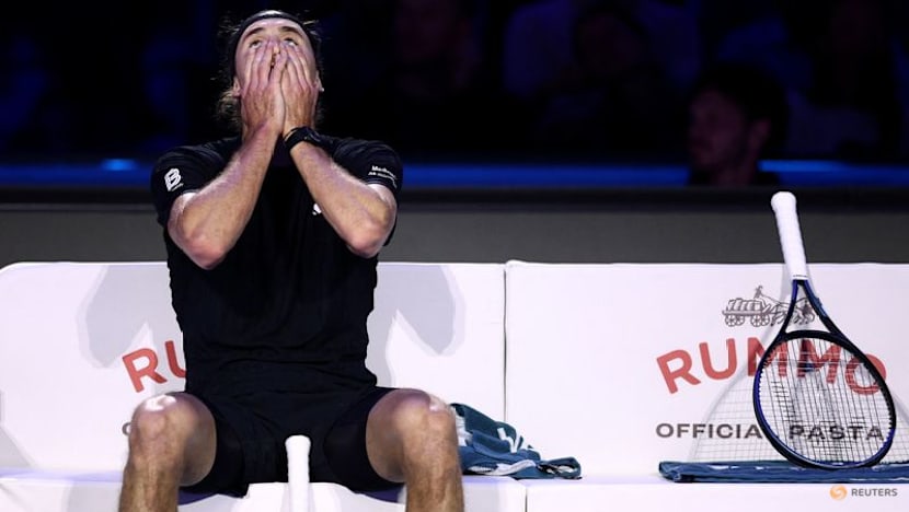 Auger-Aliassime into ATP Finals last four, Sinner unbeaten