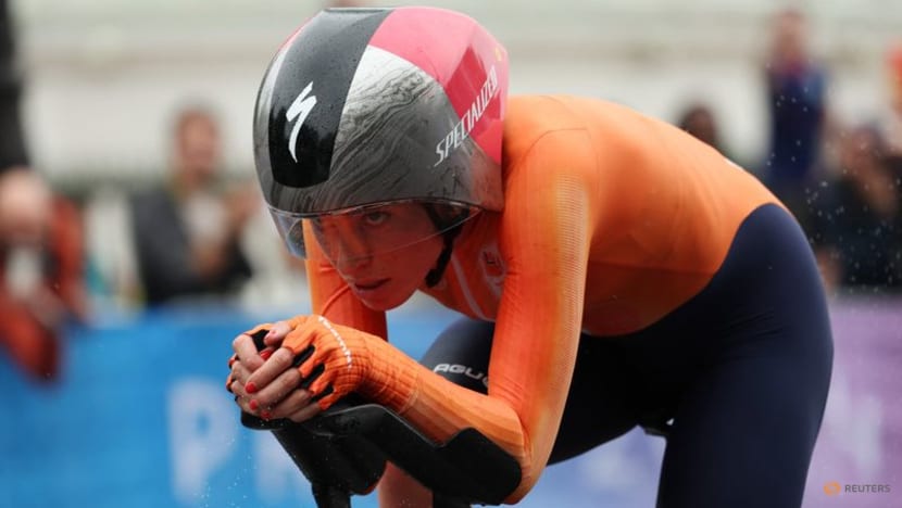 Vollering wins women's Vuelta for second straight year Vollering wins women's Vuelta for second straight year
