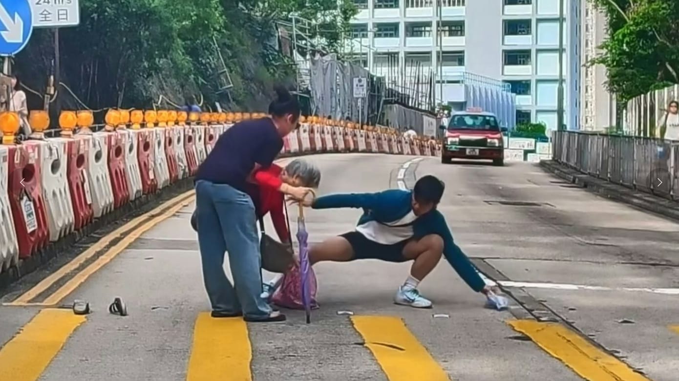 香港好人好事！老妇过马路扑倒 两男冲出扶人获网民狂赞