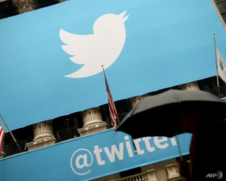 Twitter shuts down free access to interfaces