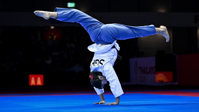 东运2025：我国跆拳道女将许美珊 个人自由式品势项目夺银牌