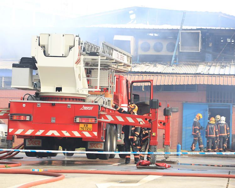 Massive fire put out at Toa Payoh Industrial Park