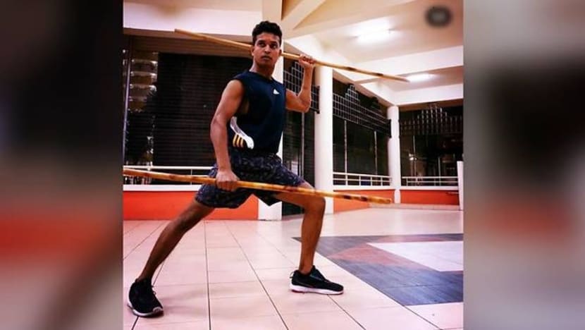 Pekerja hijrahan juarai adu bakat, persembahkan seni bela diri tradisional India