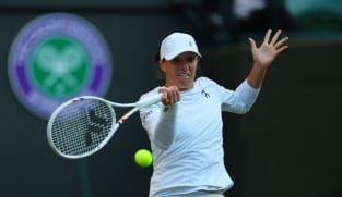 Swiatek ends Tauson's run to fly into Wimbledon quarter-finals