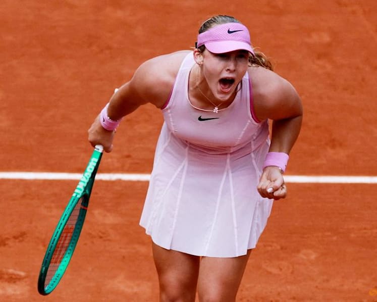 Shadow of war looms large over French Open as semi-final lineup takes shape