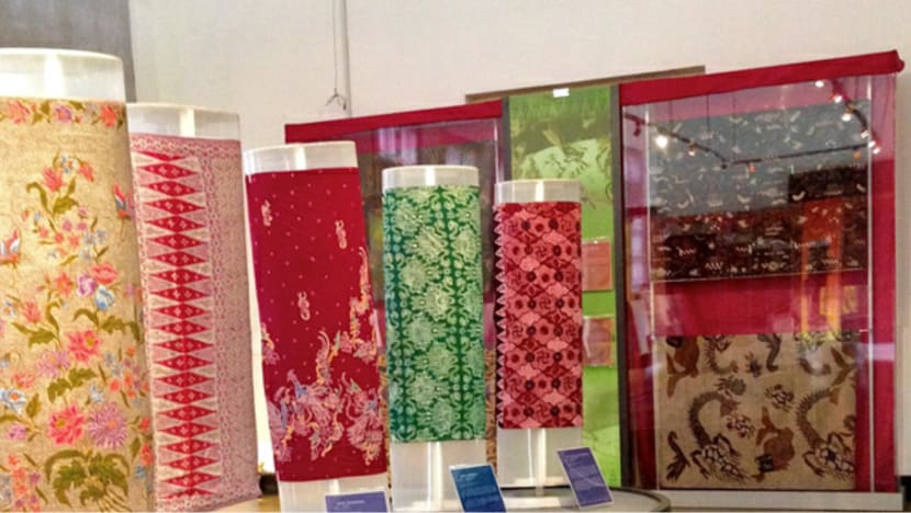 ALAM MELAYU: Hari Batik, Warisan Menjentik, Puitika Dilurik 