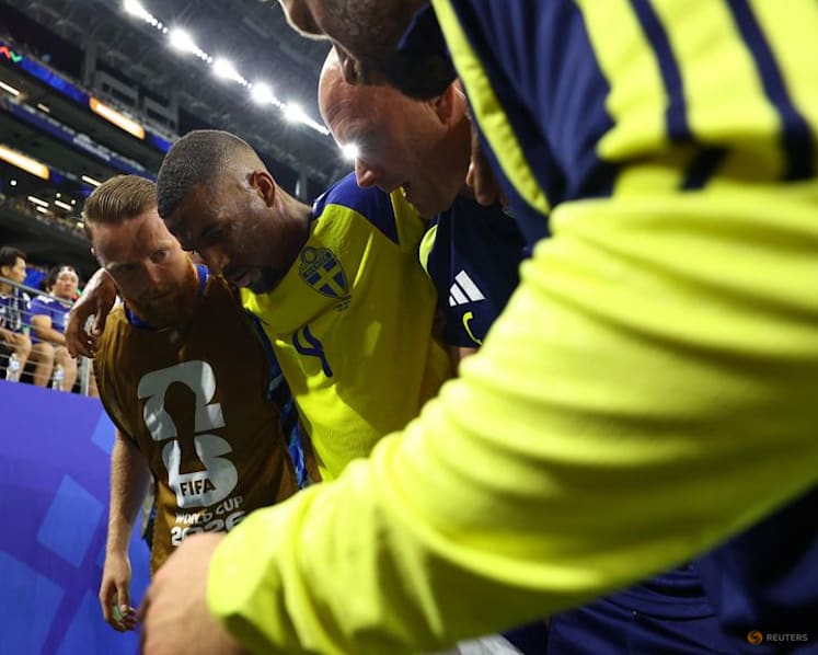 Sweden's Hien out of World Cup after suffering hamstring injury against Japan