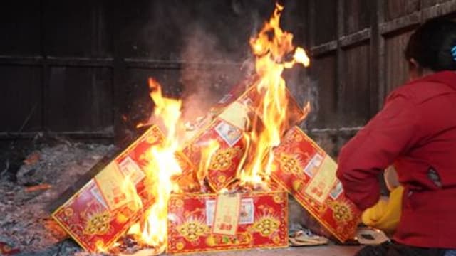 迎接农历七月的到来，8字保你平安