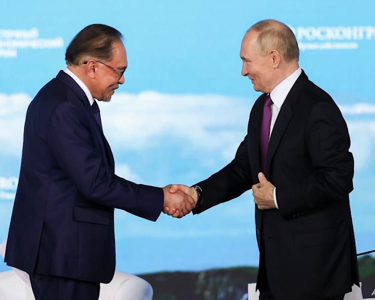 Russia, shunned following Ukraine invasion, deepens economic ties with Malaysia