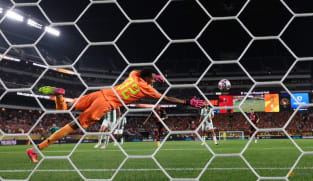 Dominant Flamengo beat Esperance 2-0 at Club World Cup