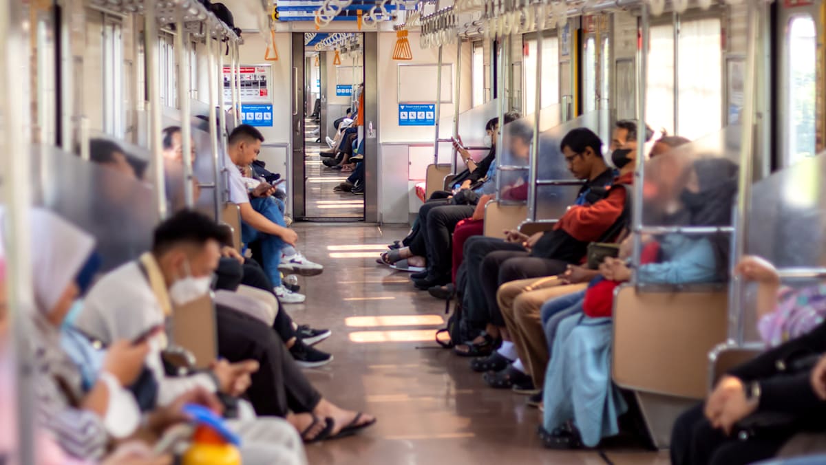 Tiket KRL Commuter dikaji naik, jadi berapa?