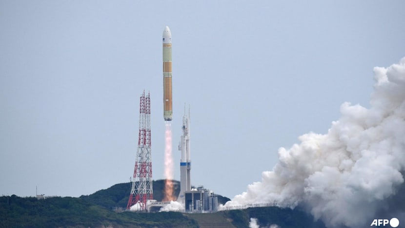 Japan flagship rocket lifts off after earlier failure