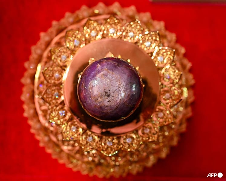 Rare purple star sapphire weighing 3,563 carats unveiled in Sri Lanka
