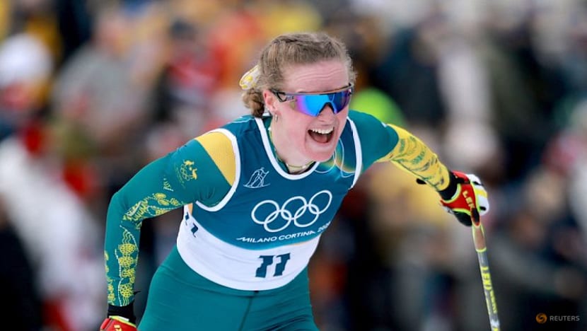 Crosscountry-Broken skis, shirtless racers as erratic weather causes havoc