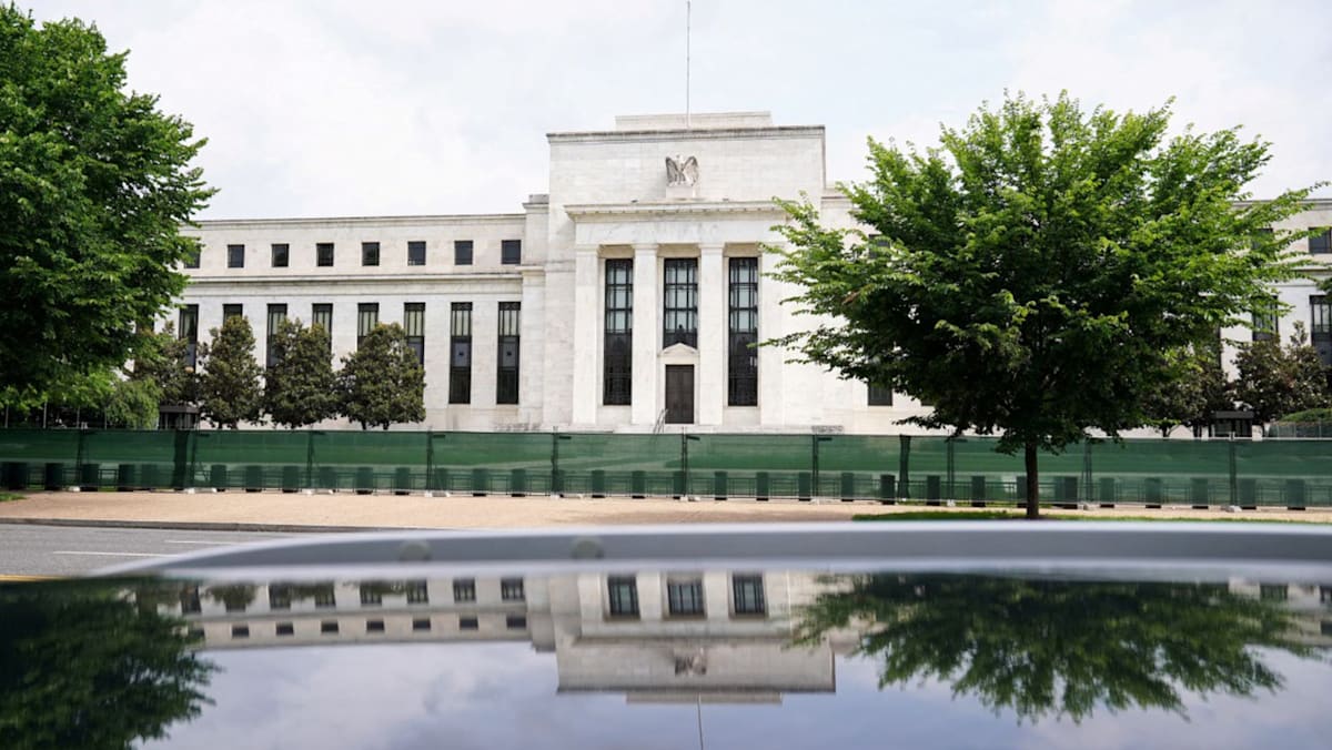 美国联邦储备局宣布减息25个基点- 8world