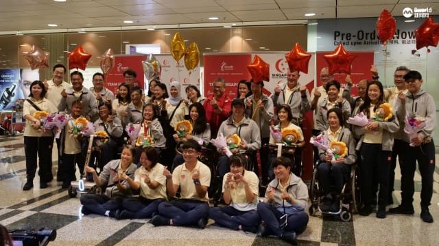 【直播】携两金一银凯旋而归 迎接我国残奥运动员回国