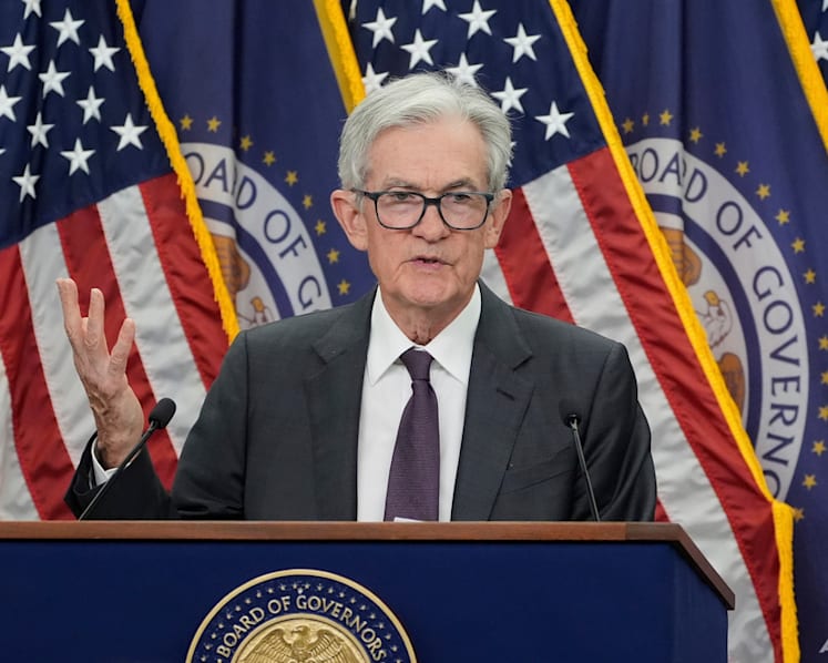 Trump pressure on Fed may steepen US yield curve, fund managers say