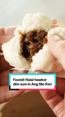 New coffeeshop stall Ayah Dim Sum serves HALAL snacks like chicken char siew bao and xiao long bao, made from its Hong Kong owner’s recipes! #8dayseathawker #8dayseat #dimsum #halal