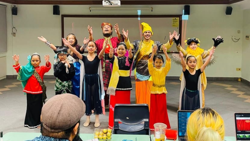 Kumpulan Anggerik Temasek Bangsawan kembangkan seni bangsawan hingga ke Korea Kumpulan Anggerik Temasek Bangsawan kembangkan seni bangsawan hingga ke Korea