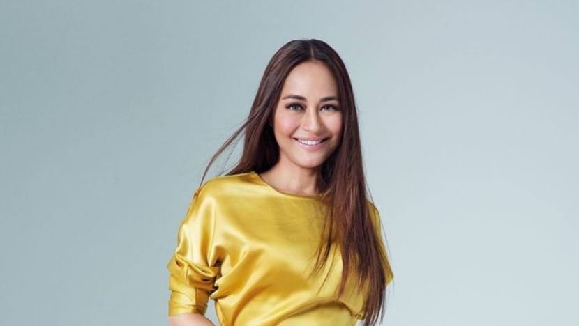 Bidang nyanyian belum terkubur buat Maya Karin Bidang nyanyian belum terkubur buat Maya Karin