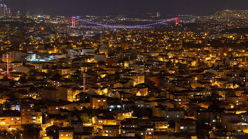 Eleven held in Istanbul over tourists' deaths from suspected poisoning