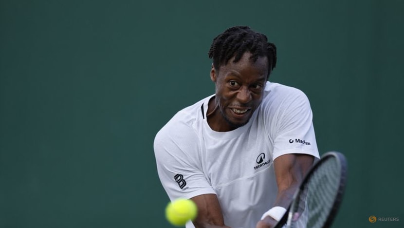 Monfils finds philosophy after five-set Wimbledon exit