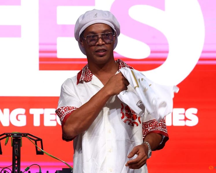 Ronaldinho unsure of playing role after Ravenna arrival