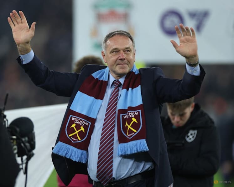 Former West Ham goalkeeper Miklosko dead at 64