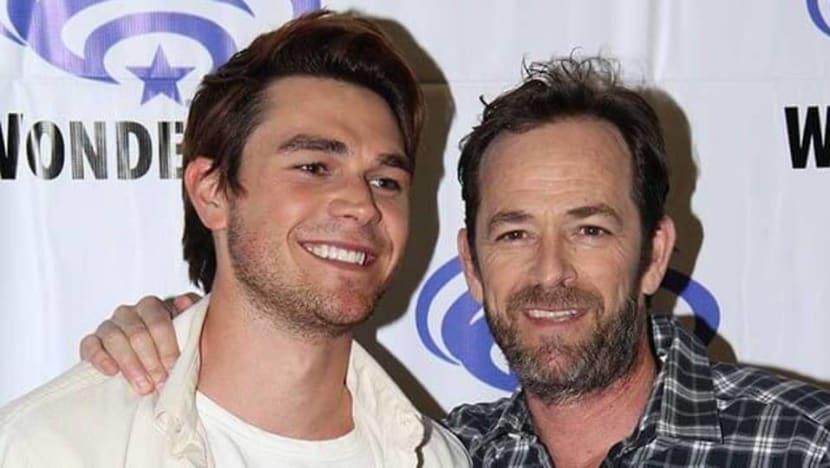 Luke Perry’s death was ‘incredibly painful’ for Riverdale co-stars Luke Perry’s death was ‘incredibly painful’ for Riverdale co-stars
