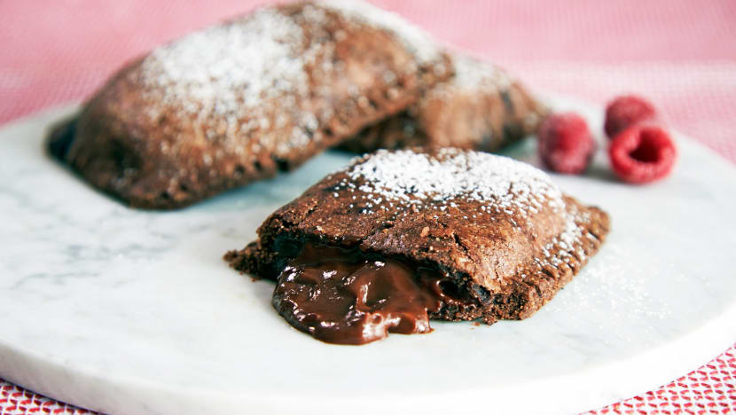 Make A McDonald's-Inspired Molten Chocolate Pie Make A McDonald's-Inspired Molten Chocolate Pie