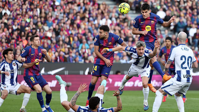 西甲：巴塞罗那3比0轻取莱万特 重回榜首