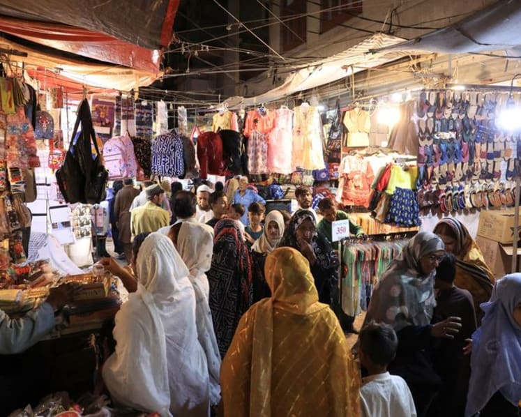 Millions in Pakistan feel the pinch as food costs soar at Ramadan markets