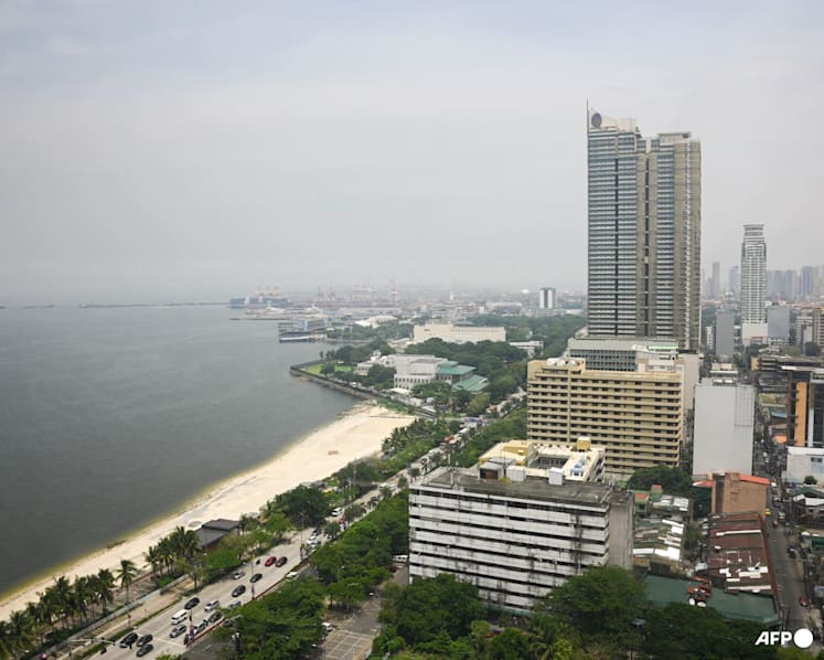 Row leaves radioactive shipment stranded off the Philippines Row leaves radioactive shipment stranded off the Philippines