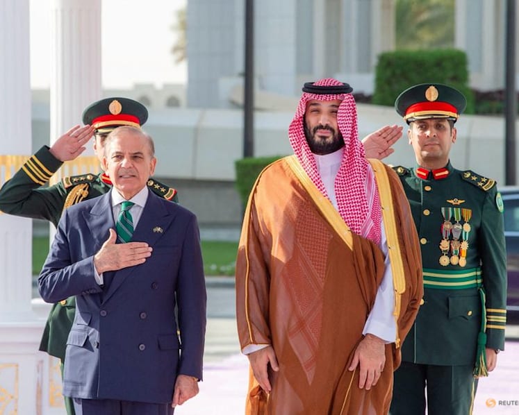 Saudi Arabia, nuclear-armed Pakistan sign mutual defence pact