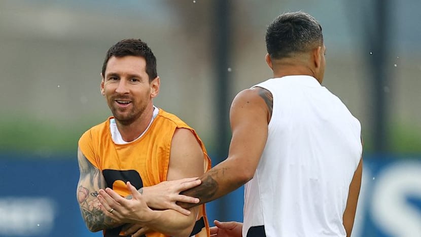 Extended Indian Summer brings Messi back to the summit again