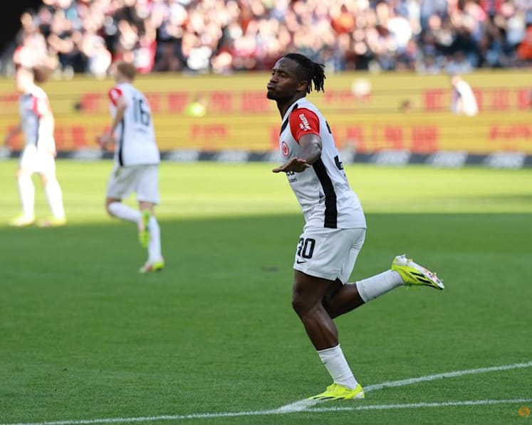 Former Chelsea striker Batshuayi joins Abha