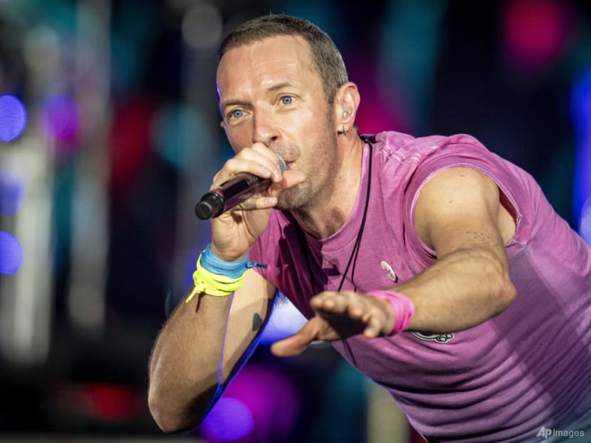 Chris Martin recites Malay poetry verse at Coldplay concert in Kuala Lumpur