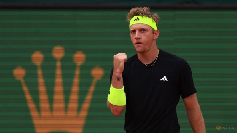 Alcaraz ousts Davidovich Fokina to set up Monte Carlo final with Musetti