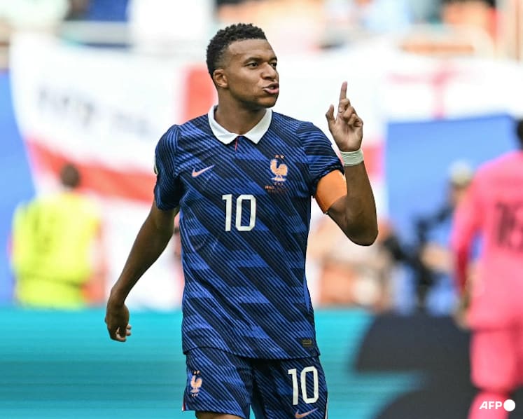 France's Mbappe becomes World Cup's all-time top scorer
