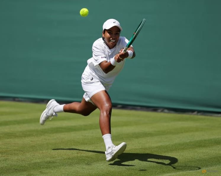 Sinner and Sabalenka answer doubters, grim day for British hopes