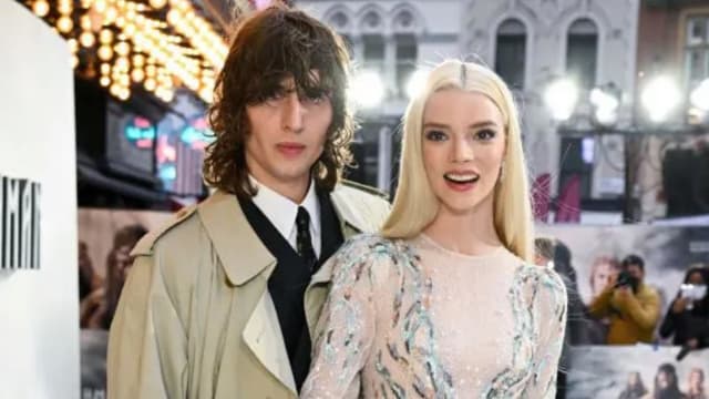 公开恋情不到一年　“Queen's Gambit”女星Anya Taylor-Joy结婚了！