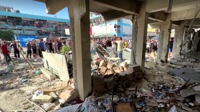 以军空袭卡萨避难所 致18人死包括联合国人员