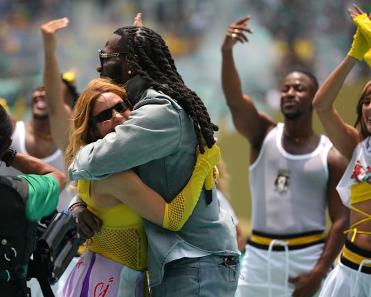 Madonna, Shakira, Bieber and The Muppets light up World Cup half-time show