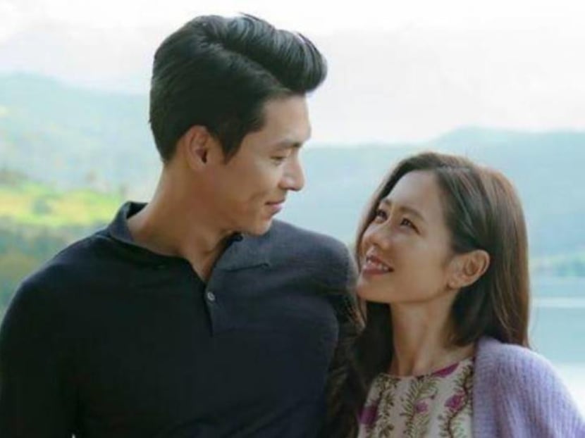 Is Korean actor Jang Dong-gun giving a toast at Hyun Bin and Son Ye-jin's wedding? Is Korean actor Jang Dong-gun giving a toast at Hyun Bin and Son Ye-jin's wedding?