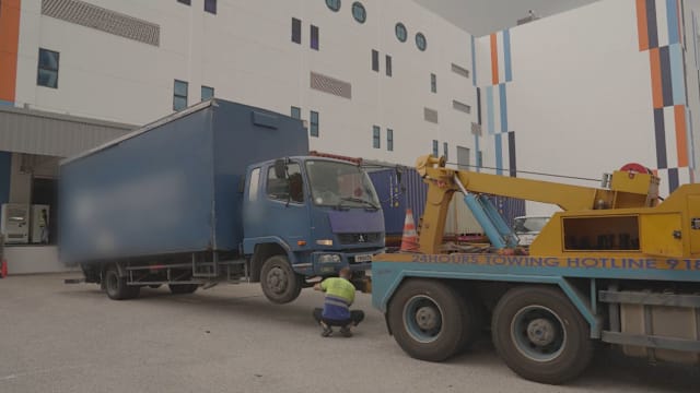 交警两天执法行动 三辆未装限速器罗厘被查