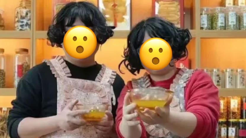 This Married Couple From China Look So Alike, They've Been Mistaken For Siblings