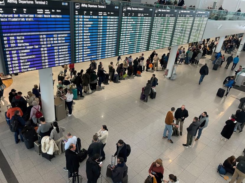 Munich flights, trains cancelled as heavy snow blankets Bavaria