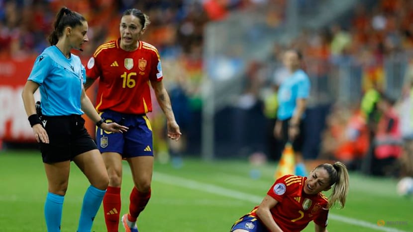 Spain cruise to 4-0 first-leg win over Sweden in Nations League semi