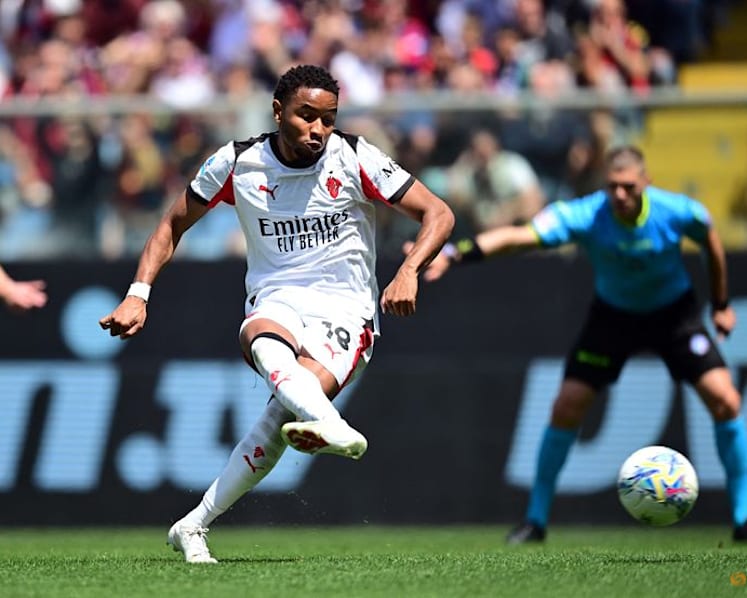 Leipzig re-sign forward Nkunku on loan from AC Milan