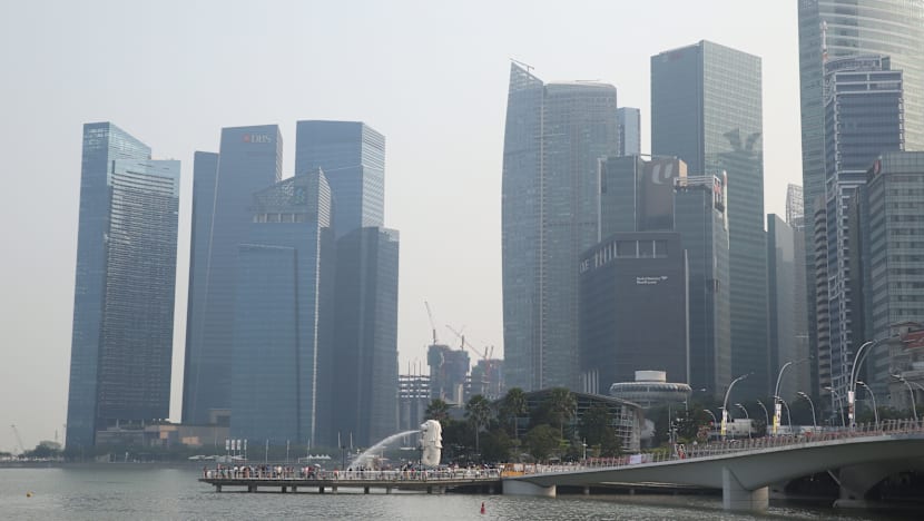Air quality enters unhealthy levels as 3-hour PSI breaches 100